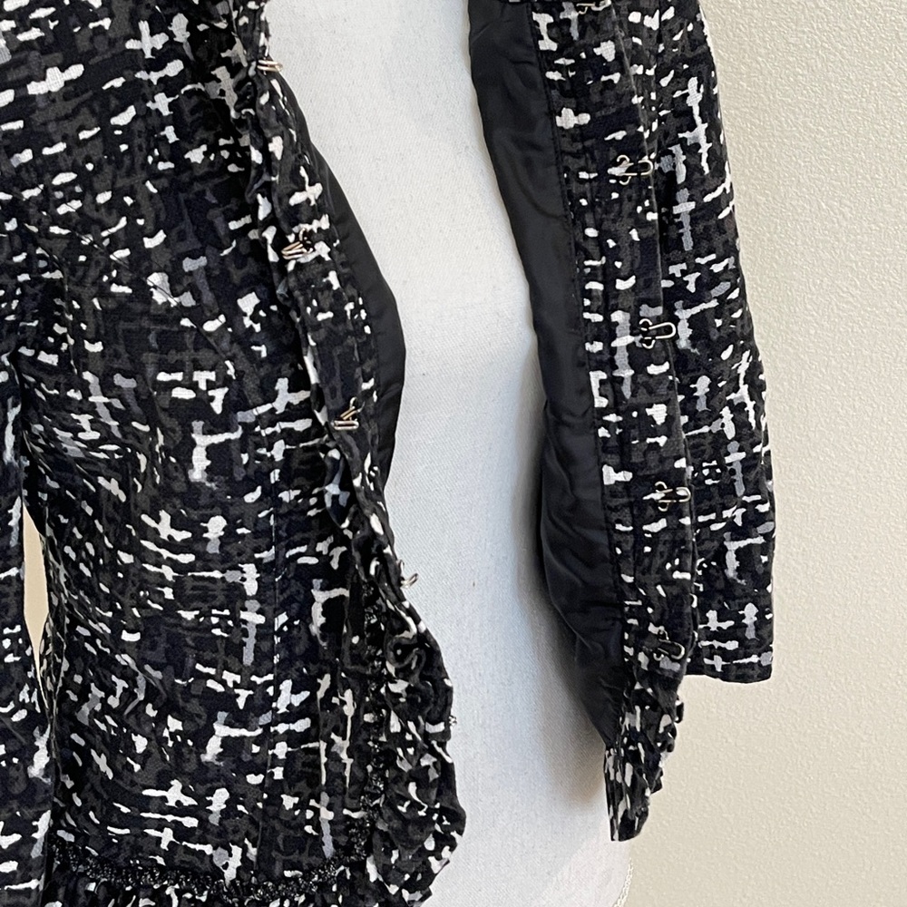 Beautiful Jacket With Ruffled Edges - image 3